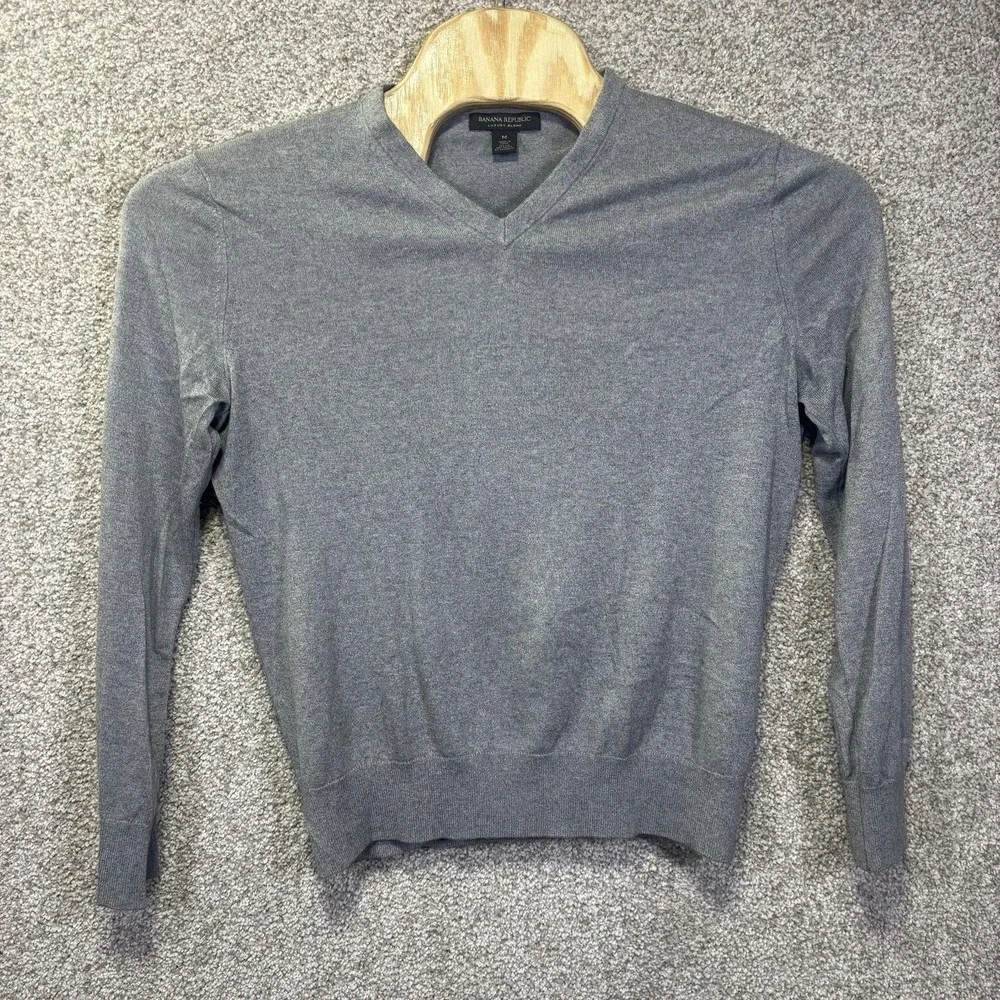 Banana Republic Sweater‎ Mens Medium Gray Silk Cashmere V Neck Knit Pullover